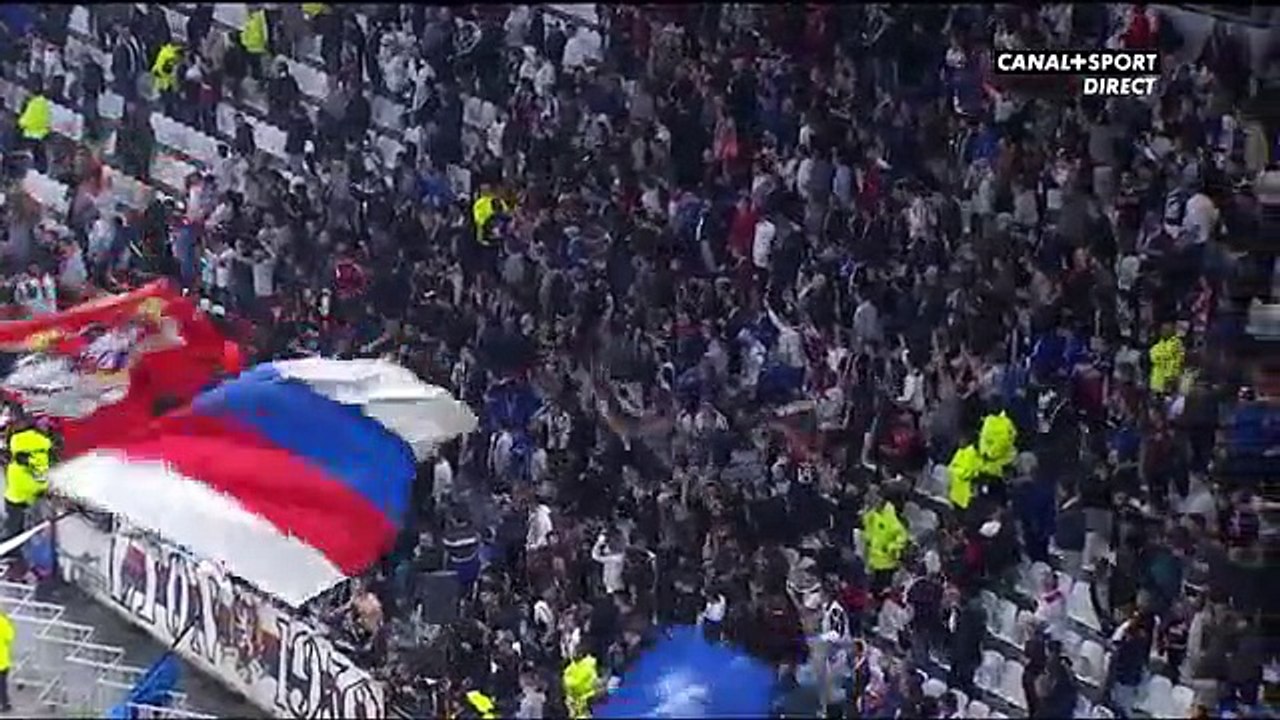 Résumé Lyon 2 - 0 Nimes / but Memphis Depay goal