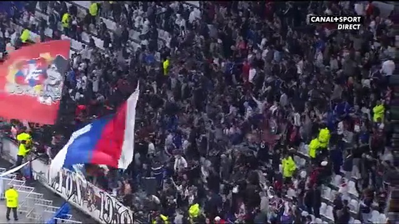 Résumé Lyon 2 - 0 Nimes / but Memphis Depay goal