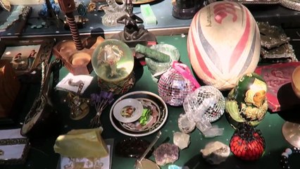 My Friends Help Me Fix My Hoarder Life