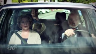 Heiße Autofahrt [subtitled] | Knallerfrauen mit Martina Hill