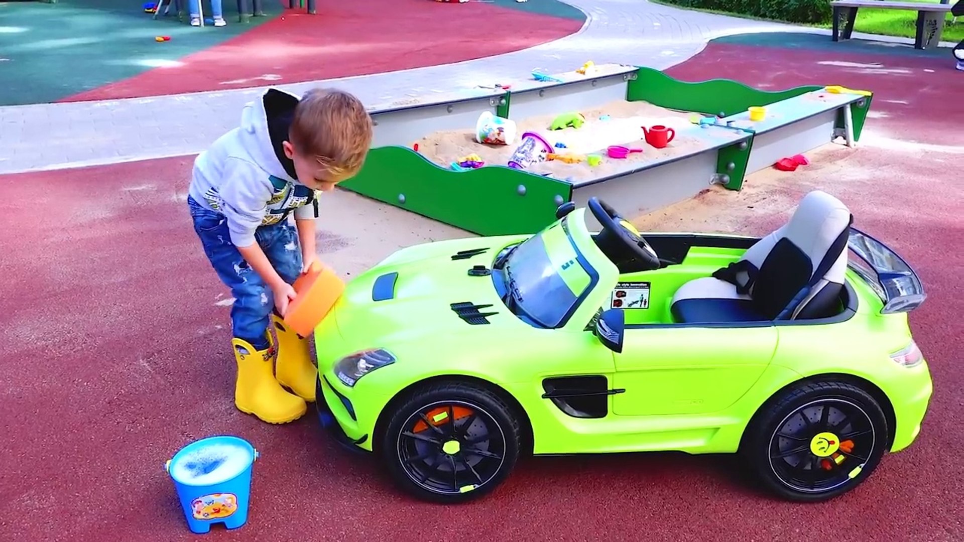 vlad and nikita play with toy cars