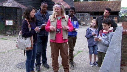 Sue Keeper tries to explain about meerkats and gets everything wrong