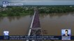 Un drone montre l'exode de 4.000 Honduriens vers les États-Unis sur un pont entre le Guatemala et le Mexique