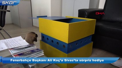 下载视频: Fenerbahçe Başkanı Ali Koç’a Sivas’ta sürpriz hediye