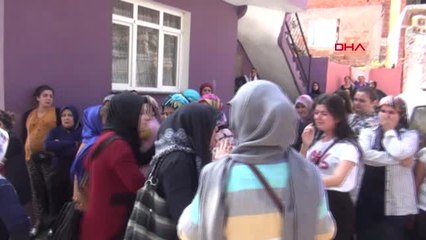 İzmir Pamuk Deposunun Çöken Duvarının Altında Kalarak Ölen İşçi Toprağa Verildi