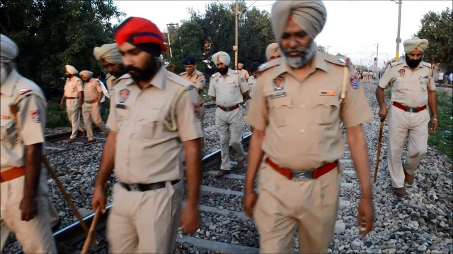 نحو ستين قتيلا على الأقل في حادث قطار في الهند