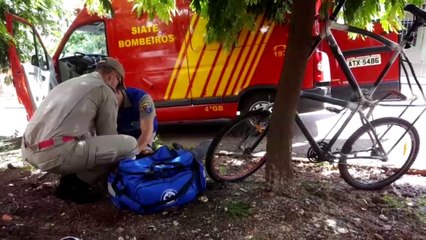 Ciclista fratura a clavícula no Bairro Guarujá