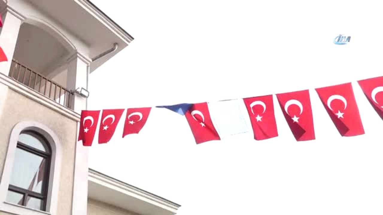 Bakan Çavuşoğlu, Kosova'da Mamuşa Belediyesini Ziyaret Etti- Dışişleri Bakanı Mevlüt Çavuşoğlu: -...