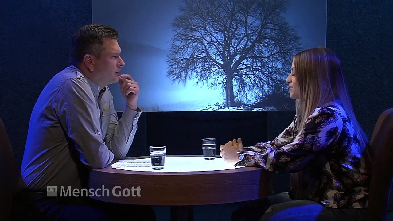 "Der Teufel war in mir" | Ex-Satanistin begegnet Jesus | #ERFMenschGott