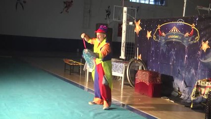 Hakkari'deki Sirk Gösterisi Aileler ve Çocukları Buluşturdu