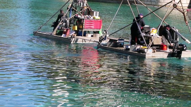 Crew ready to fix a problem at the Bellagio fountains in Las Vegas.