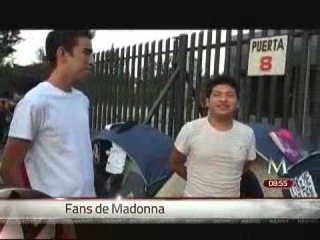 Jóvenes admiradores de Madonna acampan para verla hoy en el Foro Sol