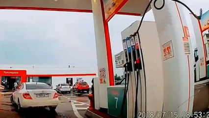 TOP WOMEN DRIVING FAILS, WOMEN FUNNY FAILS 2018(1)