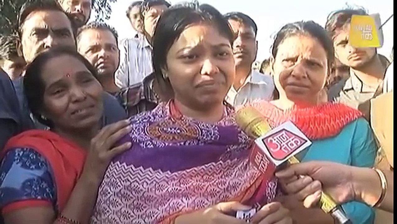लोग अभी भी अपनों को ढूंढ रहे हैं...| Punjab Tak