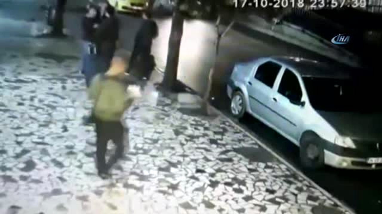 Fatih'te Iraklı Turistleri Soyan Zanlılar Kamerada