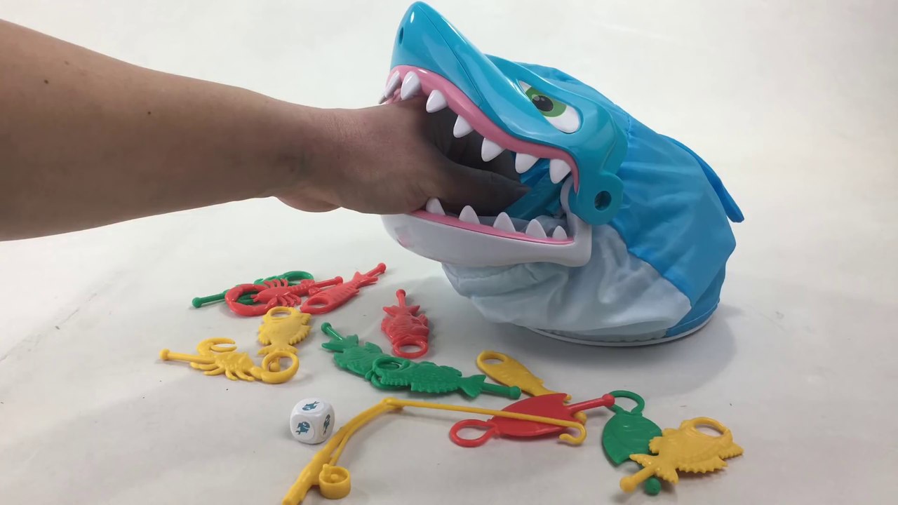 How to play Shark Bite 