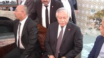 Meclis Başkanvekili Adan'a Türk Bayrağı Şeklinde Baklava