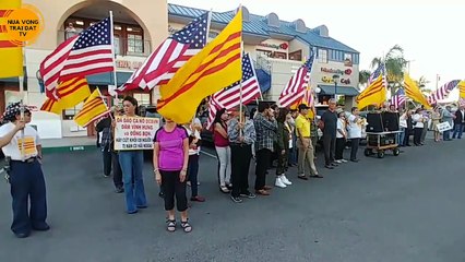 Bolsa Dậy Sóng vì biểu tình Ca sĩ Đàm Vĩnh Hưng