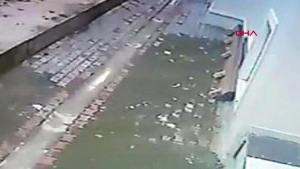 Bursa Otomobiliyle Apartman Boşluğuna Düşen Büşra Öğretmen Yaralı