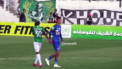 لقطة الأسبوع، ردة فعل اللاعب بدر بانون مع جمهور الرجاء بعد تلقيه الطرد في مباراة أولمبيك خريبكة