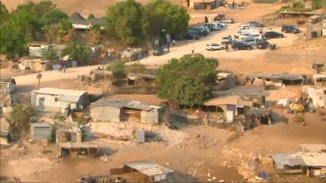 Израиль отсрочил снос палестинской деревни