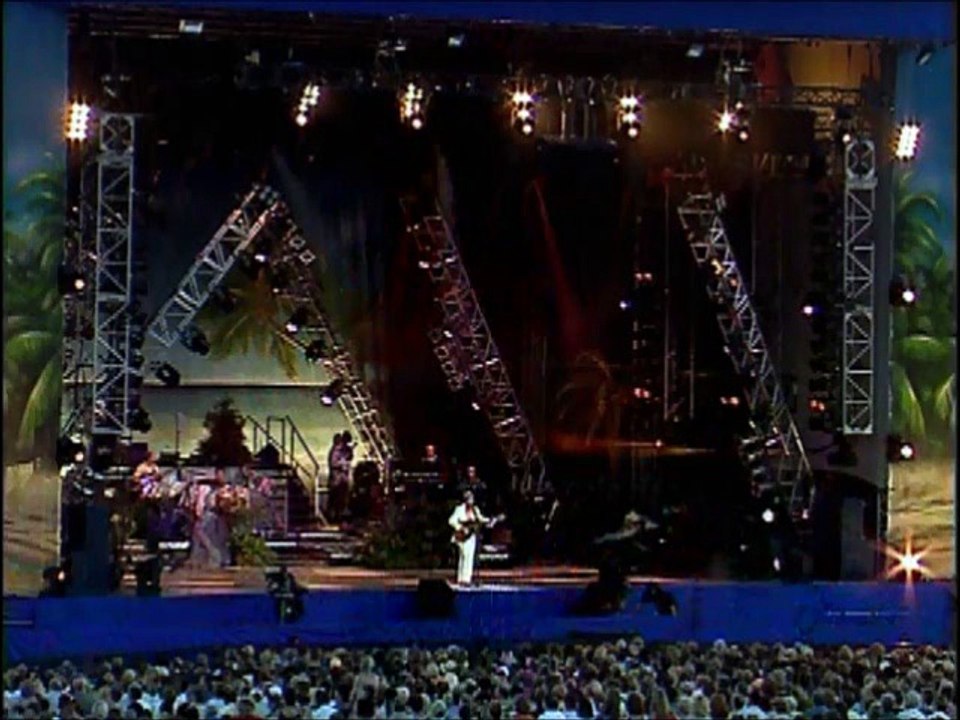 LIVING DOLL / THE YOUNG ONES – CLIFF RICHARD LIVE IN THE PARK – [THE CLIFF RICHARD COLLECTION]