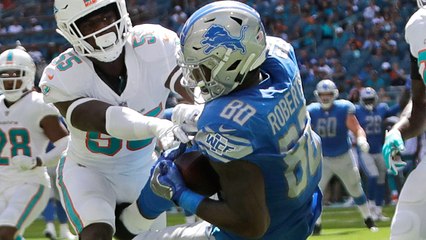 Michael Roberts finds gap for 15-yard TD catch