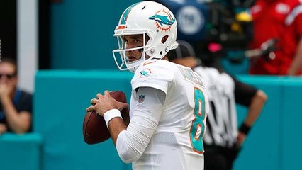 Brock Osweiler connects with Albert Wilson for a 25-yard catch