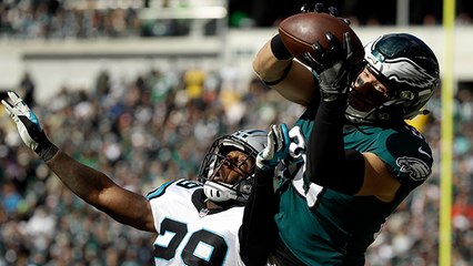 Ertz skies over defender for incredible sideline catch