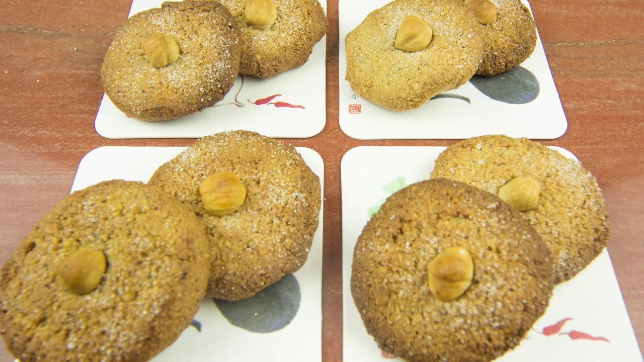 EN "1 MINUTO" GALLETAS DE AVELLANA SIN MANTEQUI...