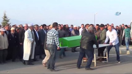 Ak Partili Eski Başkan Trafik Kazasında Hayatını Kaybetti