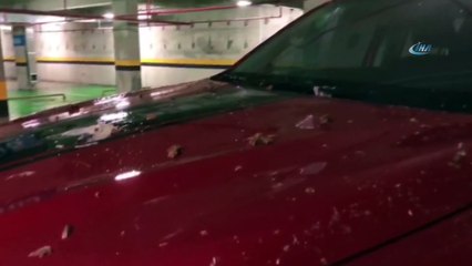 Tuvalet boruları patladı, araçların üzeri pislik doldu