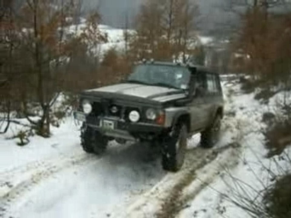Patrol GR salita con canali su neve