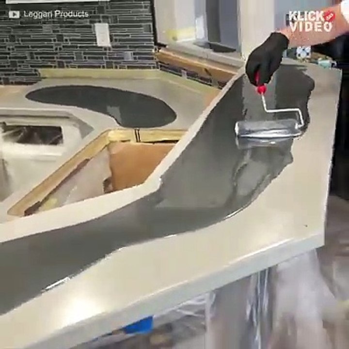 Es beginnt mit dunklem Grau, aber was dabei herauskommt ist was ganz anderes! Entdecke mehr:Website>  Youtube>