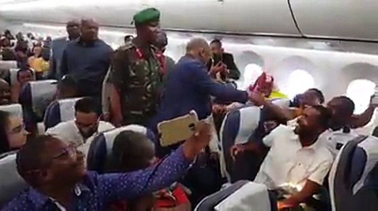 #Tanzanie: Le président de la République  John MAGUFULI embarque dans un #vol commercial.  Il paraît qu'il ne voit plus l'intérêt pour la présidence de mobilise