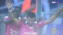 A clumsy Costil allows Laborde to score the opener for Montpellier