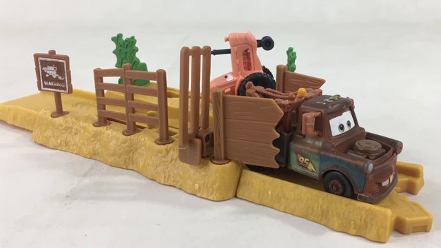 Disney Pixar Cars Tractor Tippin Race and Play Launcher Story Set || Keith's Toy Box