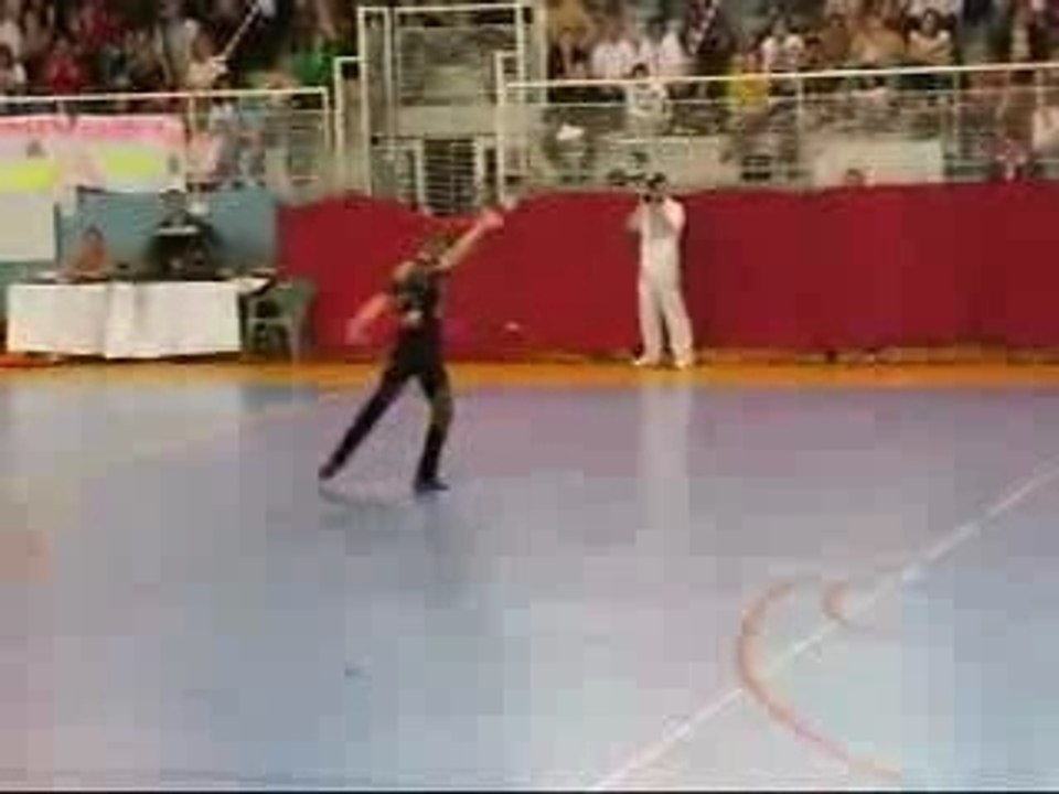 YouTube - twirling france 2007