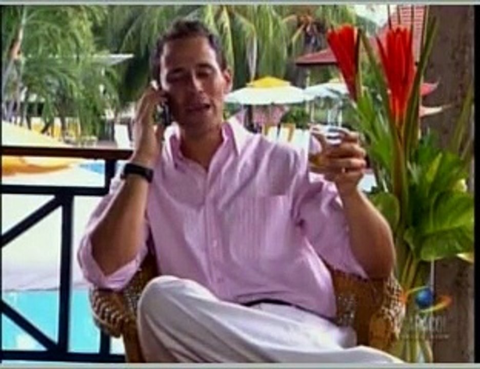 OYE BONITA cap  33 (Oswaldo Tapia)