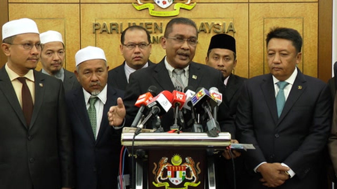 PAS, BN MPs want Guan Eng to apologise over state funding remark