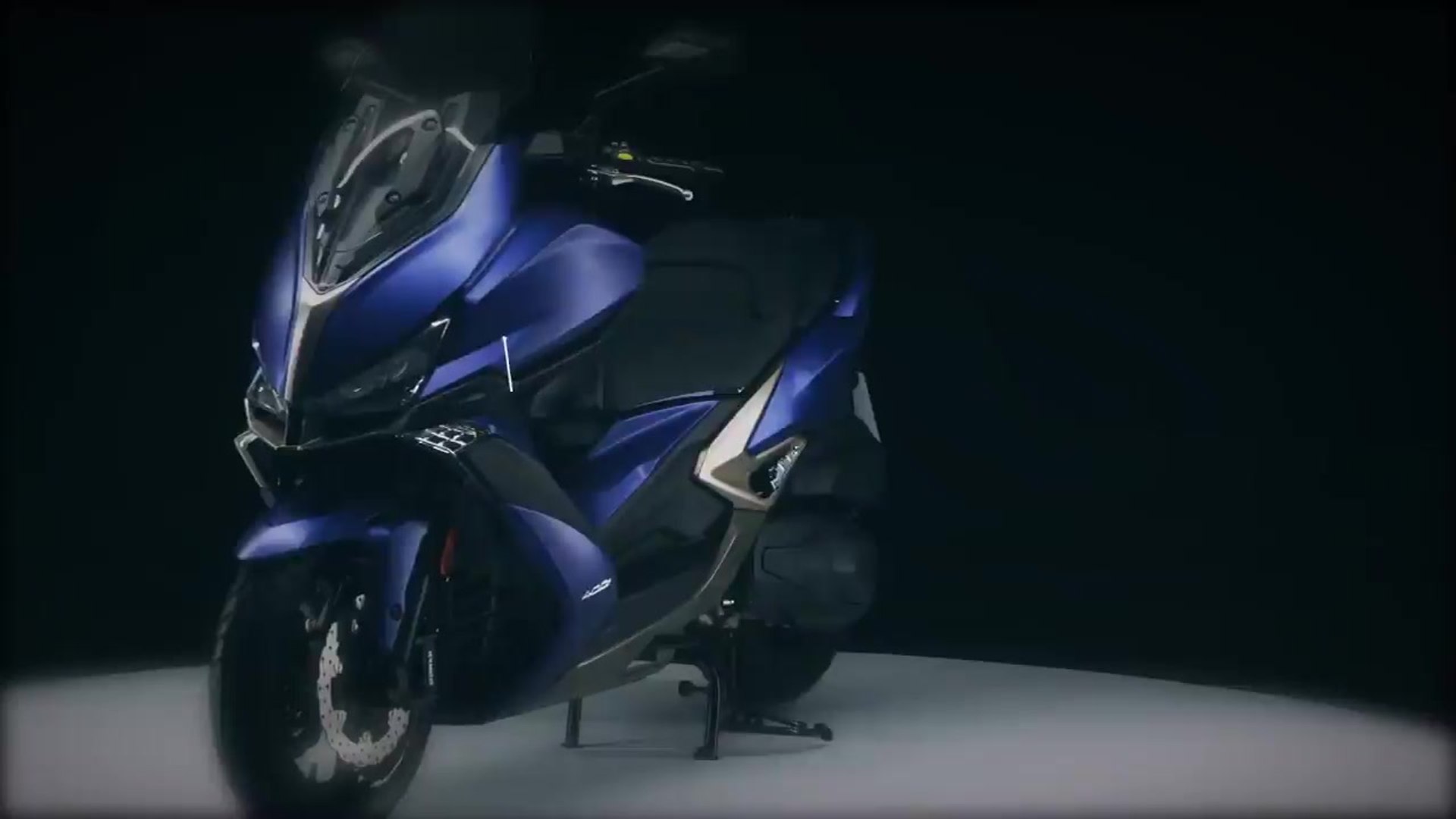 Kymco Xciting 400i S Trailer - video Dailymotion