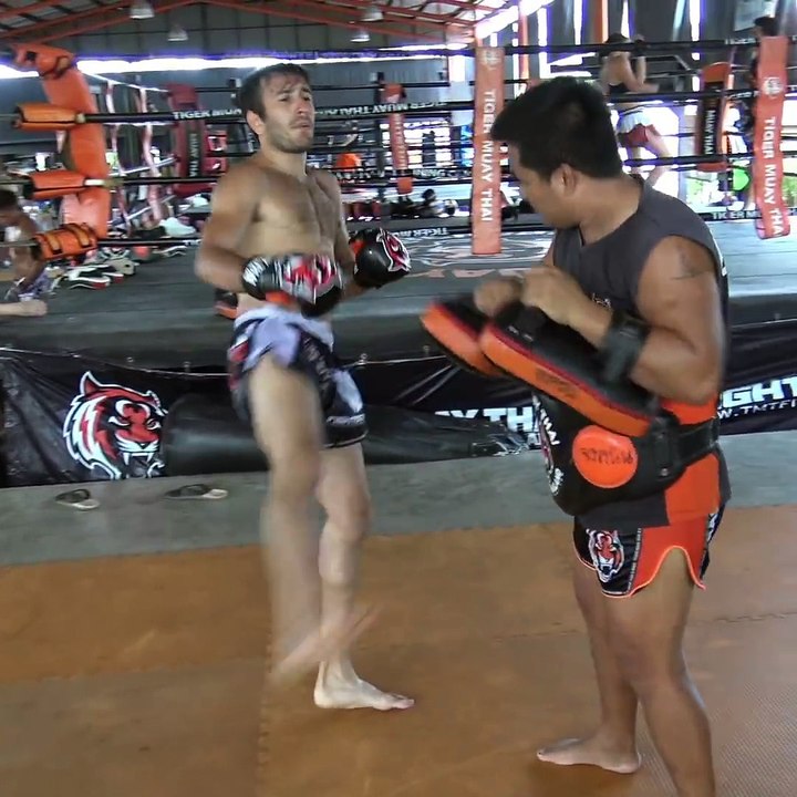 Amir Naseri training for fight vs Saenchai