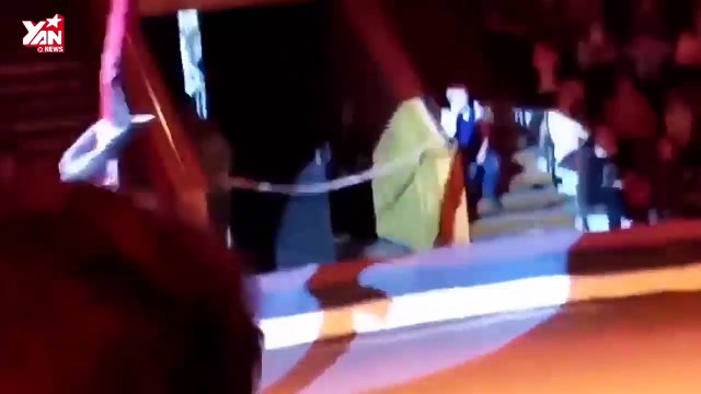 Kinh hoàng nữ diễn viên xiếc ngã từ độ cao 6 mét xuống mặt đất (re-up)