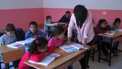İran sınırındaki okulda eğitime başlandı - HAKKARİ