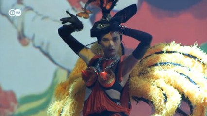 Жан-Поль Готье в парижском "Фоли-Бержер"