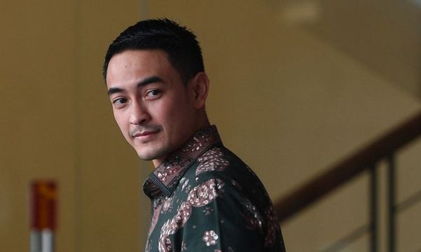 Kasus Dugaan Gratifikasi Gubernur Jambi Non-Aktif Zumi Zola