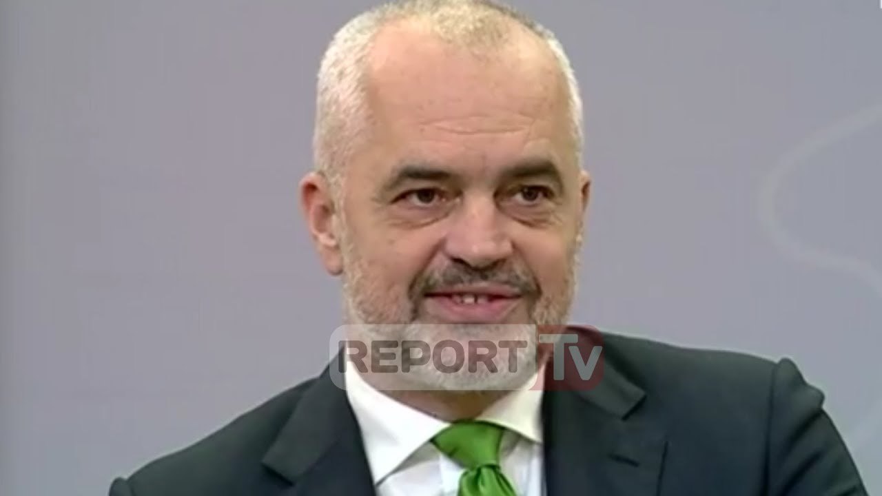 Report TV - Incident në takimin me studentet, Rama e kalon me batutë: Më siguri është ngelëse