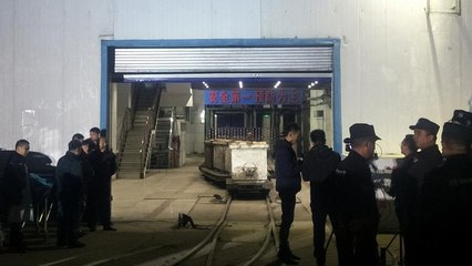 Cina: tre morti e 18 intrappolati in una miniera di carbone