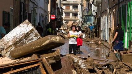 Why media need to turn up the temperature on climate change  | The Listening Post (Lead)