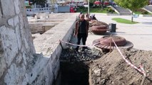 Çifte Minareli Medrese’nin restorasyon çalışmaları sırasında gün yüzüne çıkan gizli geçitler vatandaşların ilgisini çekiyor